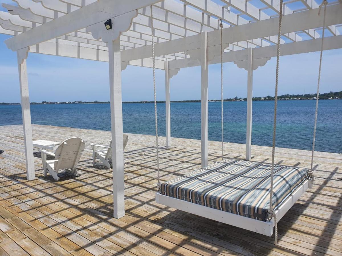 Sea Eye Hotel - Tropical Building Utila Εξωτερικό φωτογραφία